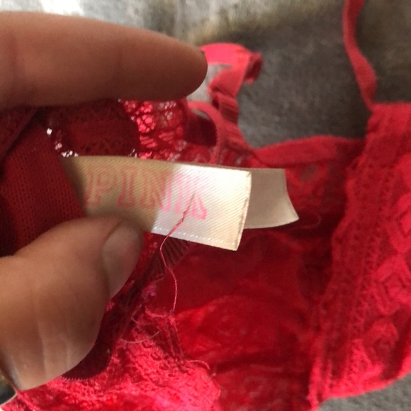 Pink bra - Picture 2 of 2